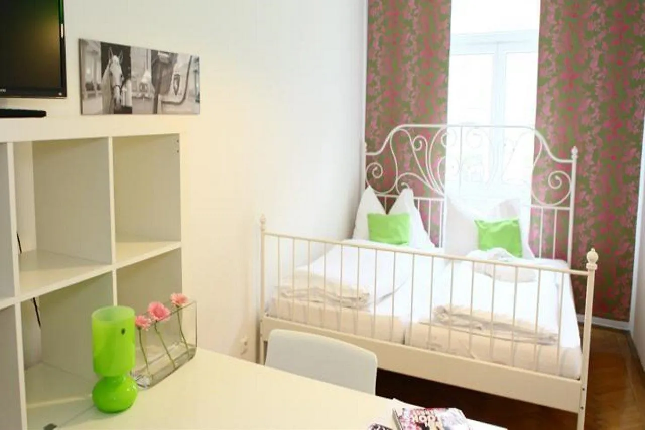 Hostel & Guesthouse Kaiser 23 Vienna Austria