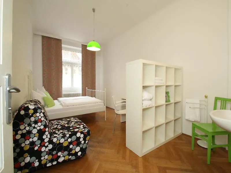 Hostel & Guesthouse Kaiser 23 Wien 0*,